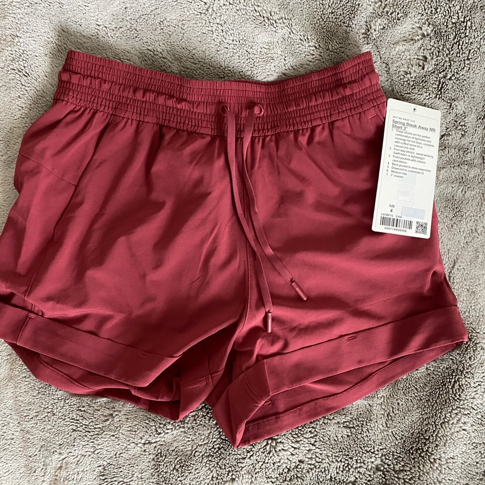 Lululemon Spring Break Away Short Size 4